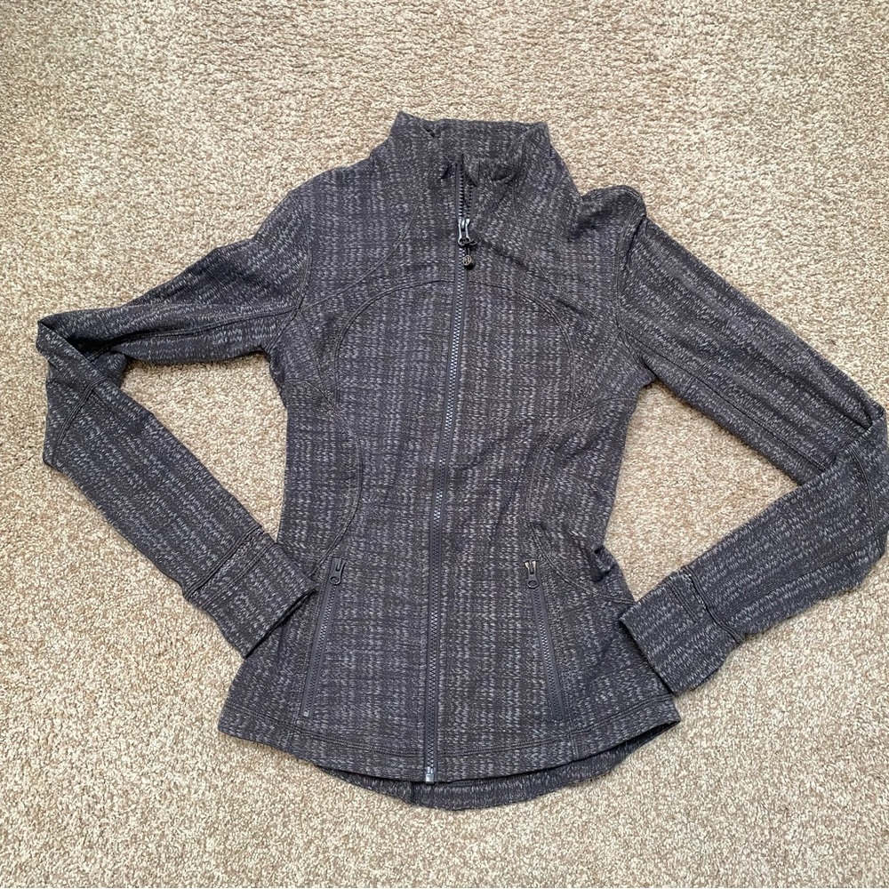 1078. EUC - Lululemon Grey Define Jacket